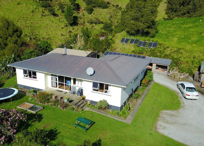  at 230 Takahue Saddle Road, Takahue