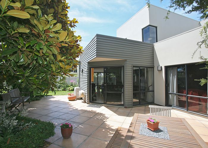  at 1/90 Jeffreys Road, Fendalton, Christchurch