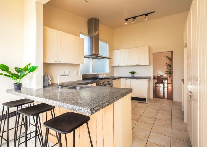 at 40 Seaview Road, Paremata, Porirua
