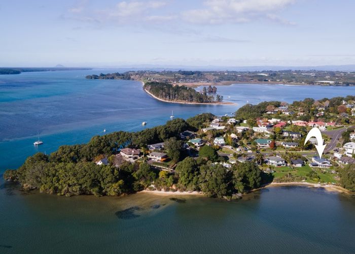  at 19 Moana Drive, Katikati