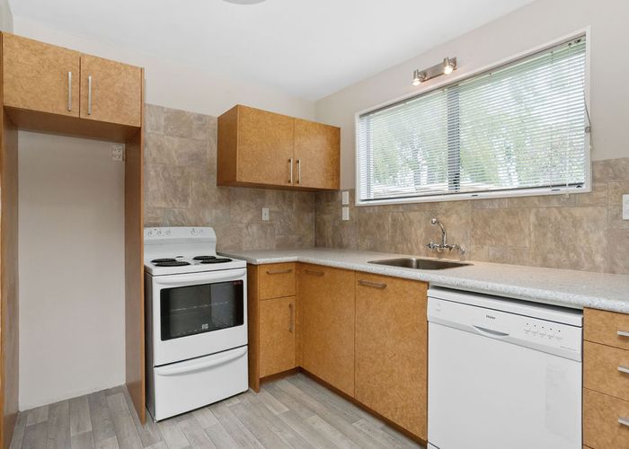 at 4/30 Garvins Road, Hornby, Christchurch