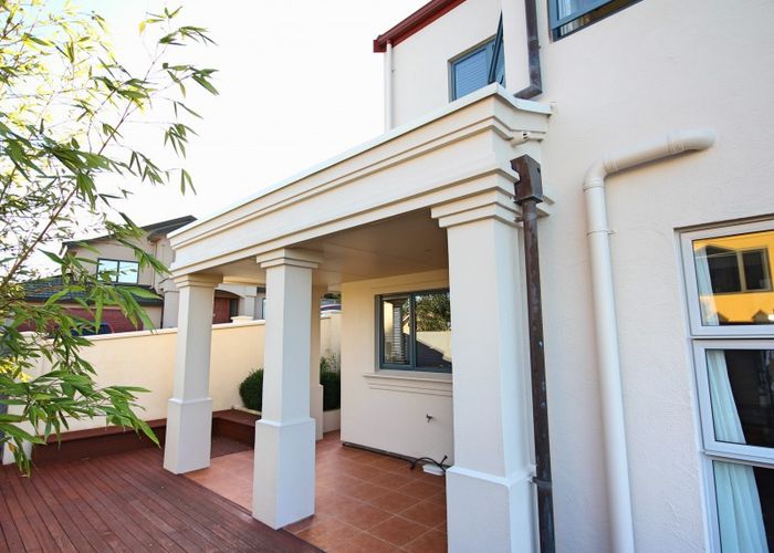  at 40 Dress Circle, Newlands, Wellington