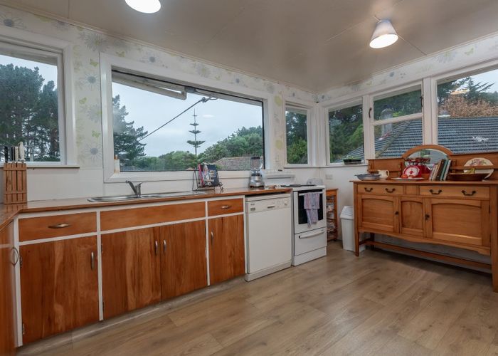  at 24 Worcester Place, Cannons Creek, Porirua
