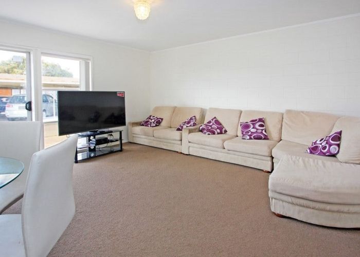  at 4/113 Wallace Road, Papatoetoe, Auckland