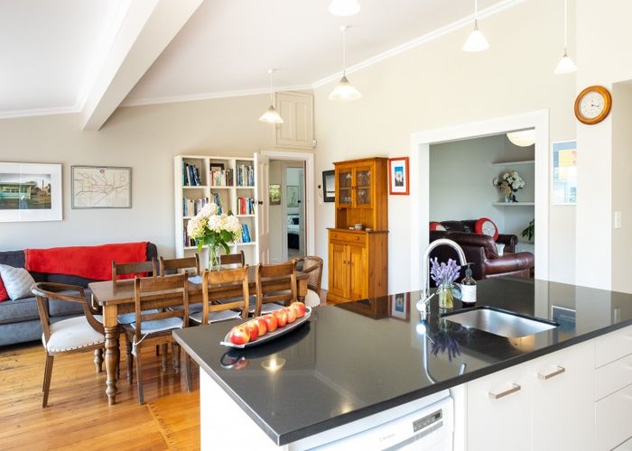  at 12 Meeanee Quay, Westshore, Napier