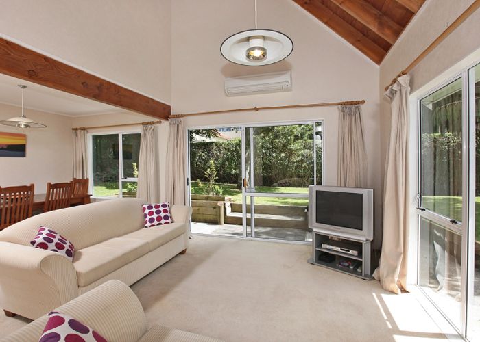 at 2/116 Paihia Road, Onehunga, Auckland