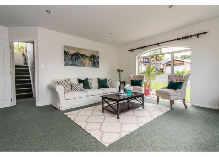  at 32 Milan Drive, Glen Eden, Auckland