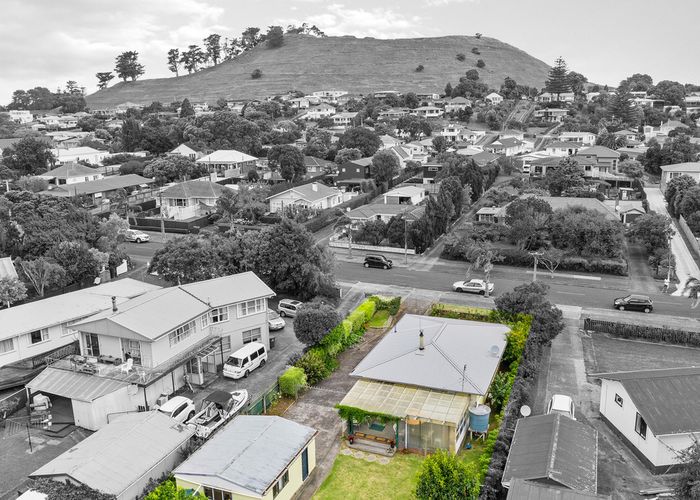  at 64 Mcintyre Road, Mangere Bridge, Auckland