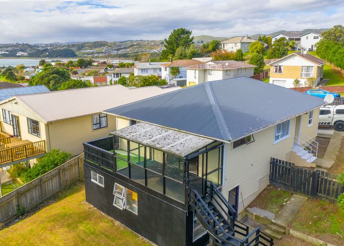  at 8 Mahinawa Street, Takapuwahia, Porirua