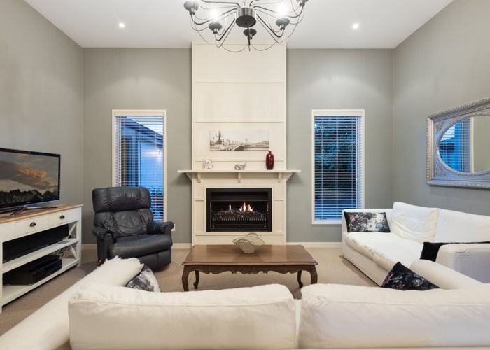  at 39 Twin Oak Avenue, Papamoa Beach, Papamoa