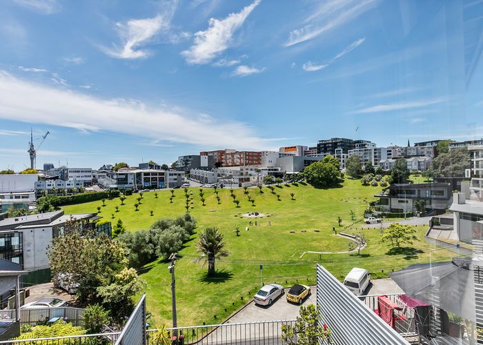  at 33R Charlotte Street, Eden Terrace, Auckland
