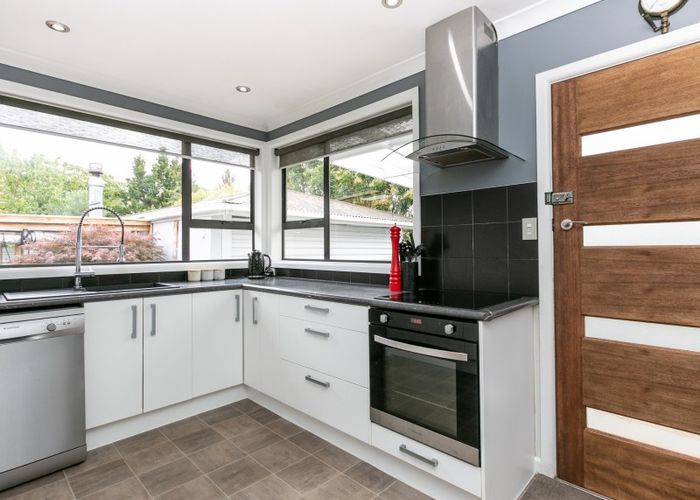  at 11 Apatu Road, Waipatu