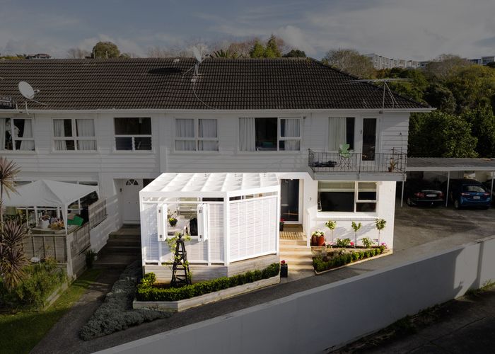  at 2/25 Roberta Avenue, Glendowie, Auckland