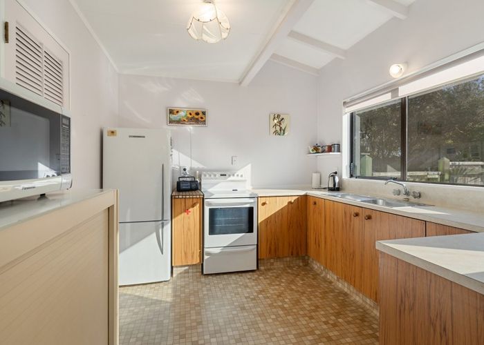  at 2 Ono Street, Waikanae Beach, Waikanae