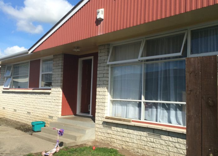  at 19 Susan Place, Deanwell, Hamilton