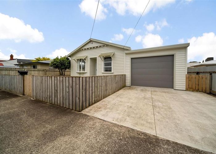  at 22 Grey Street, Normanby, Hawera