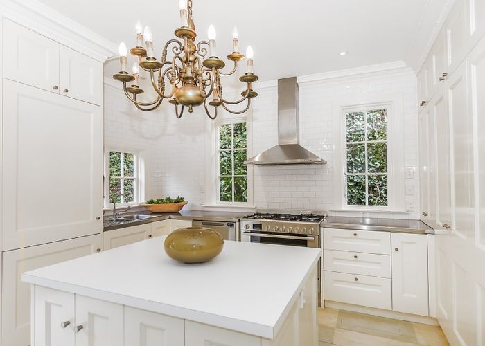  at 2 Cluny Avenue, Kelburn, Wellington