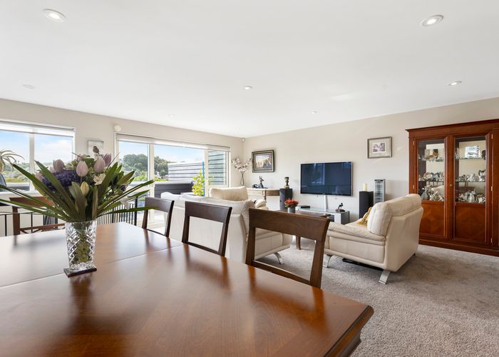  at 128E Gowing Drive, Meadowbank, Auckland