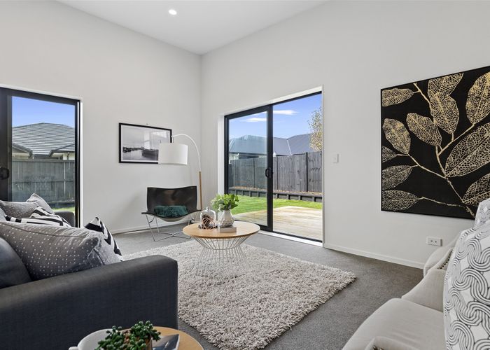  at 3 Sydney Place, Flagstaff, Hamilton