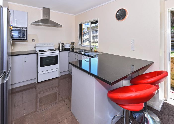  at 11 Horlicks Place, Randwick Park, Auckland