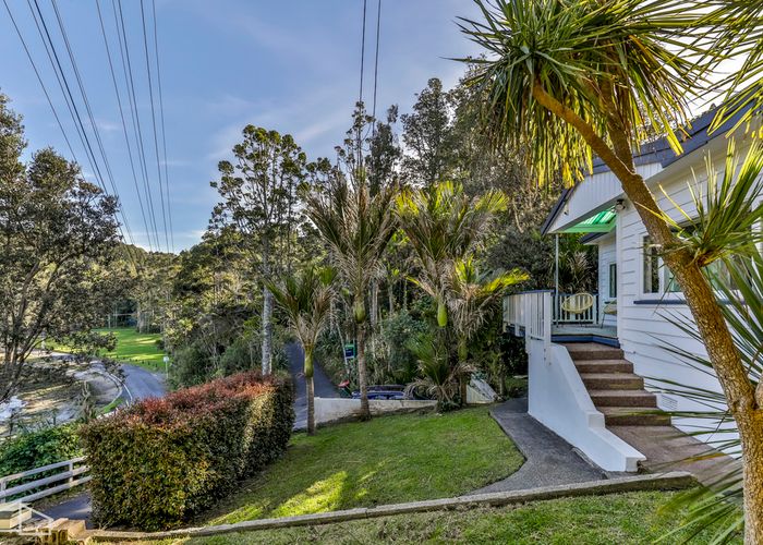  at 4 Aydon Road, Titirangi, Auckland