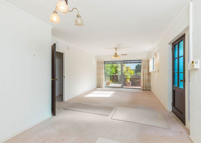  at 15B CLARESHOLM Place, Mangere Bridge, Auckland