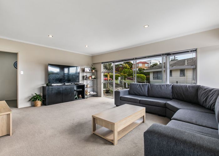  at 86 Taylor Road, Mangere Bridge, Auckland