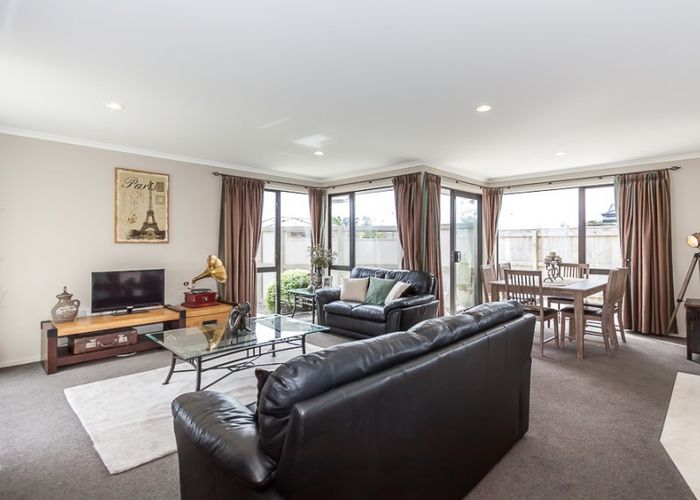  at 84 Rosalie Terrace, Kelvin Grove, Palmerston North