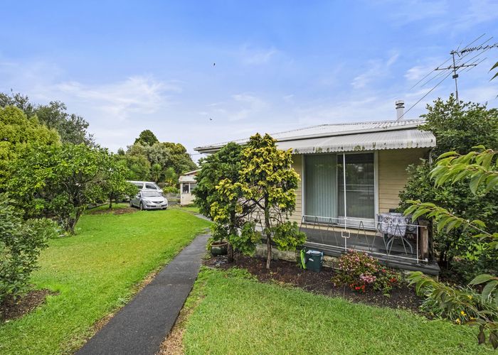  at 2 President Avenue, Papakura, Papakura