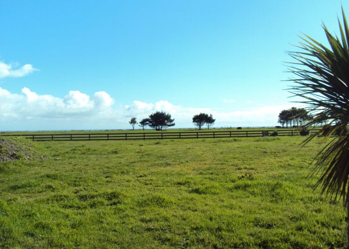  at 20 Elley Drive, Carters Beach, Westport