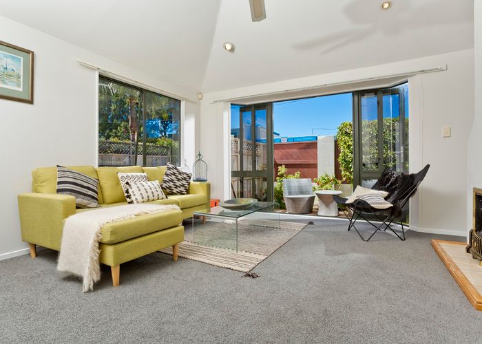 Free property data for 1/53 Anzac Road, Browns Bay, Auckland homes.co.nz