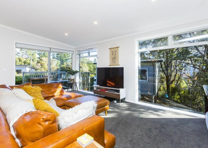  at 33 Mt Marua Drive, Timberlea, Upper Hutt