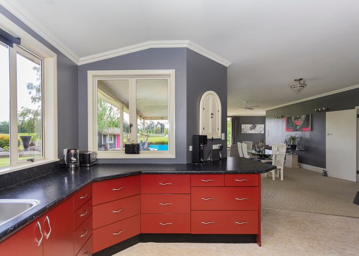  at 10 Robins Road, Alma, Oamaru