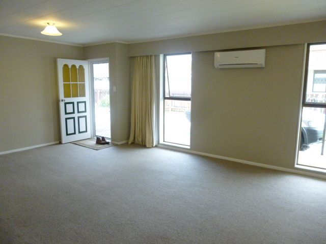  at 0 , Waikanae