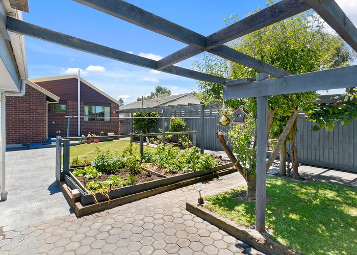  at 37 Malabar Crescent, Broomfield, Christchurch