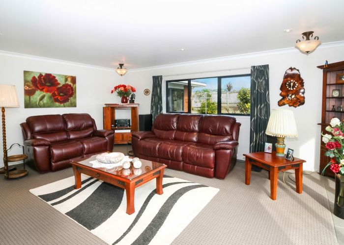  at 6 Manuka Place, Whalers Gate, New Plymouth