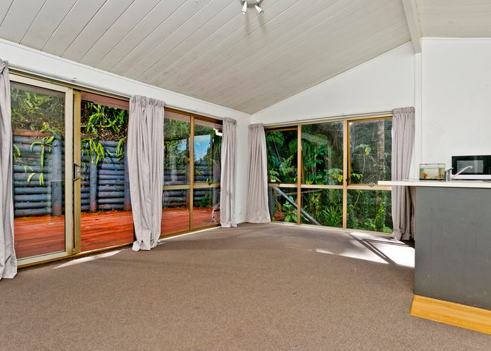  at 7 Awaruku Road, Torbay, Auckland