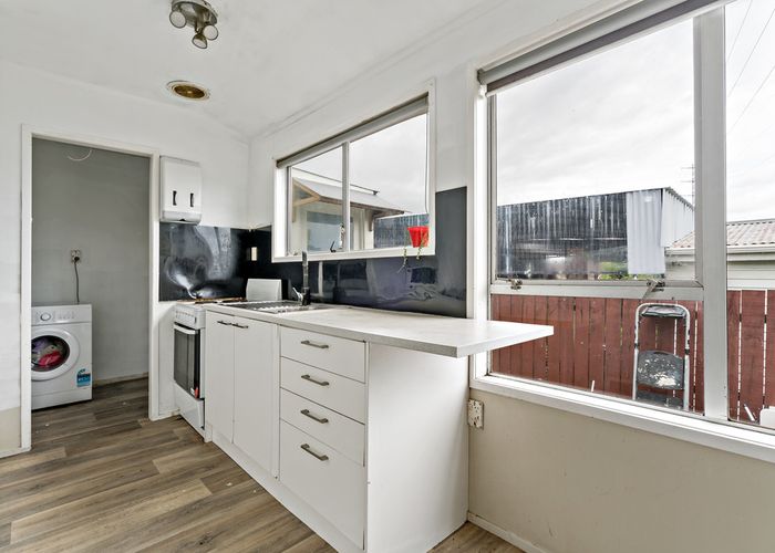  at 33B Kindergarten Drive, Conifer Grove, Takanini