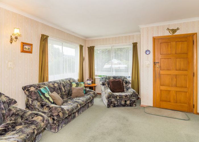  at 2/58 Oregon Drive, Maoribank, Upper Hutt