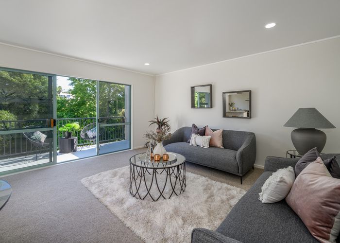  at 5/7 Marbeth Court, Botany Downs, Auckland