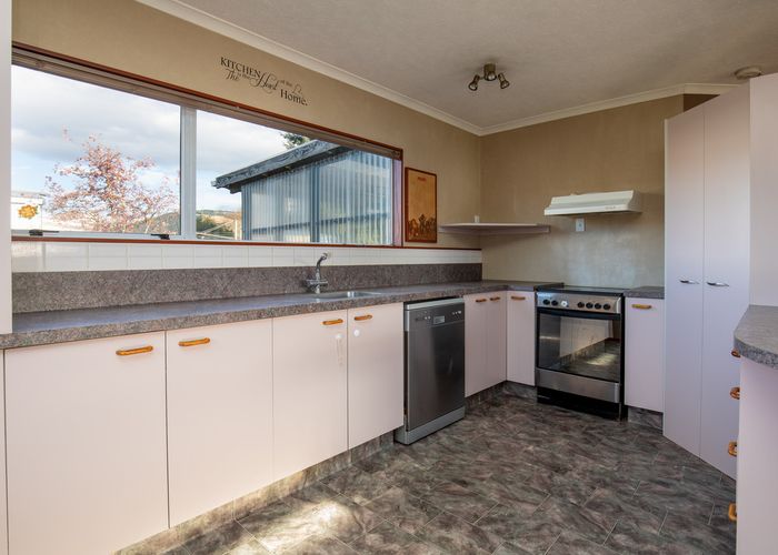  at 10 Railway Terrace, Millers Flat