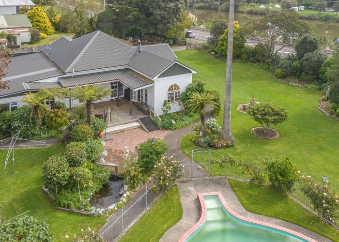  at 140 Riverbank Road, Okoia, Whanganui