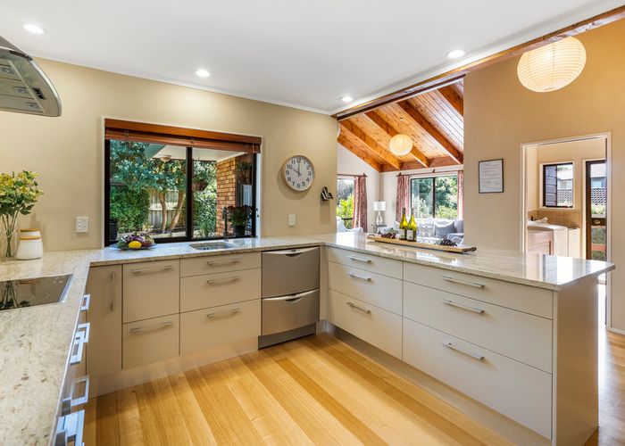  at 10 Gardenia Grove, Half Moon Bay, Auckland