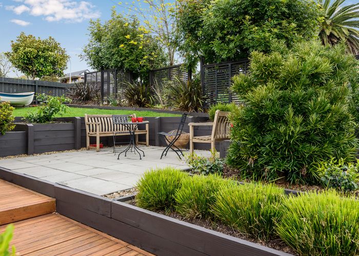  at 1/14 Clipper Place, Shelly Park, Auckland