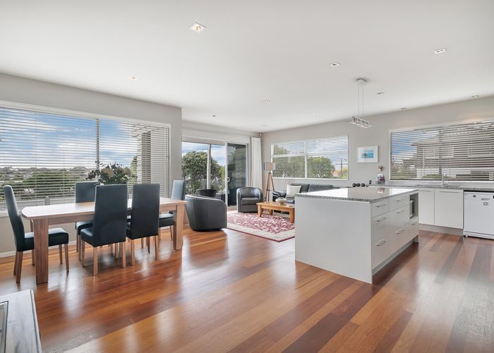  at 20 Quebec Road, Milford, Auckland
