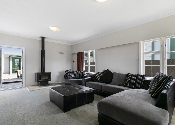  at 140 Waterloo Road, Hutt Central, Lower Hutt