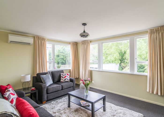  at 44 Takapuwahia Drive, Takapuwahia, Porirua