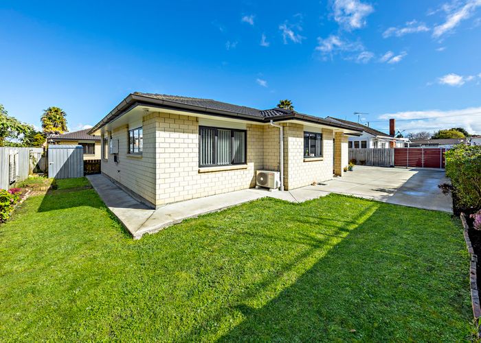  at 6 Plunket Avenue, Papatoetoe, Auckland