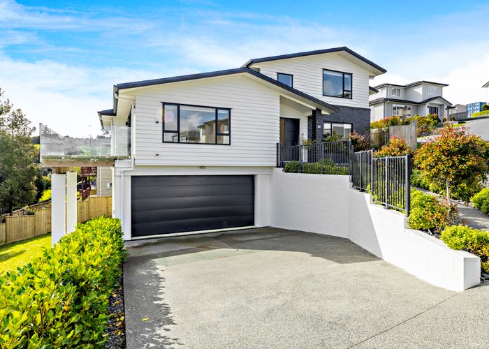  at 40 Dawood Place, The Gardens, Auckland