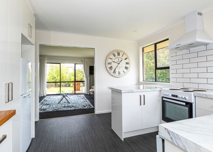  at 2/347 Church Street, West End, Timaru